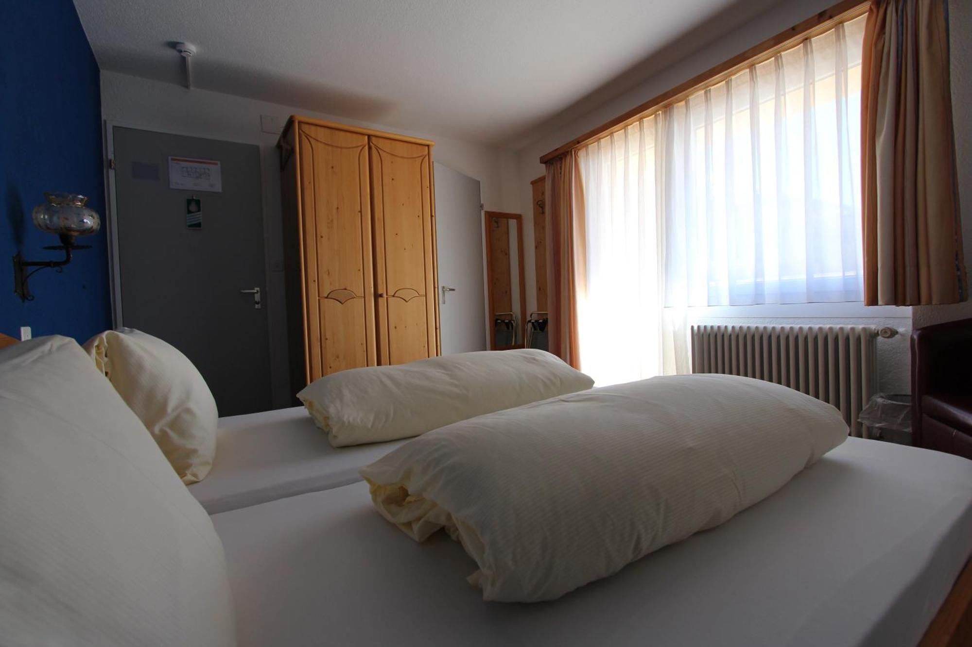 Hotel Al Rom Tschierv Værelse billede