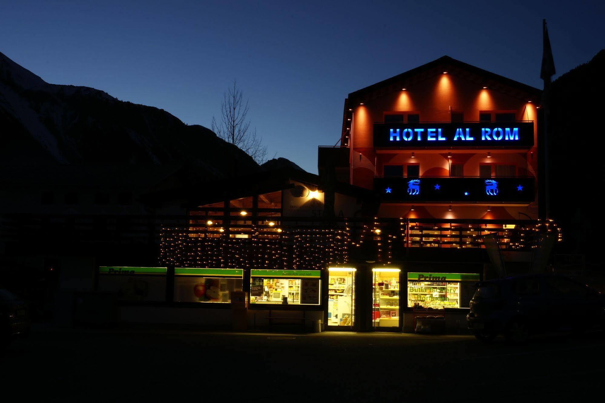 Hotel Al Rom Tschierv Eksteriør billede