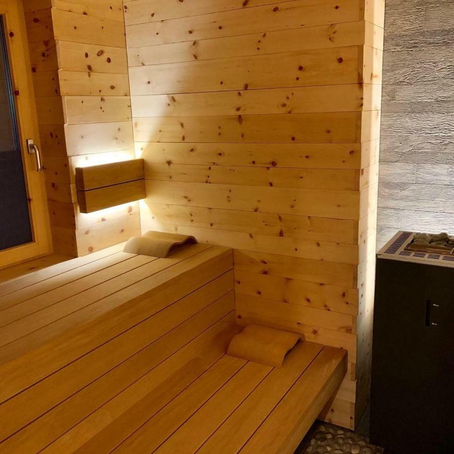 Hotel Al Rom Tschierv Eksteriør billede